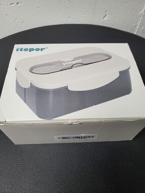 Itopor Food Safe Lunch Box in White and Gray NWT